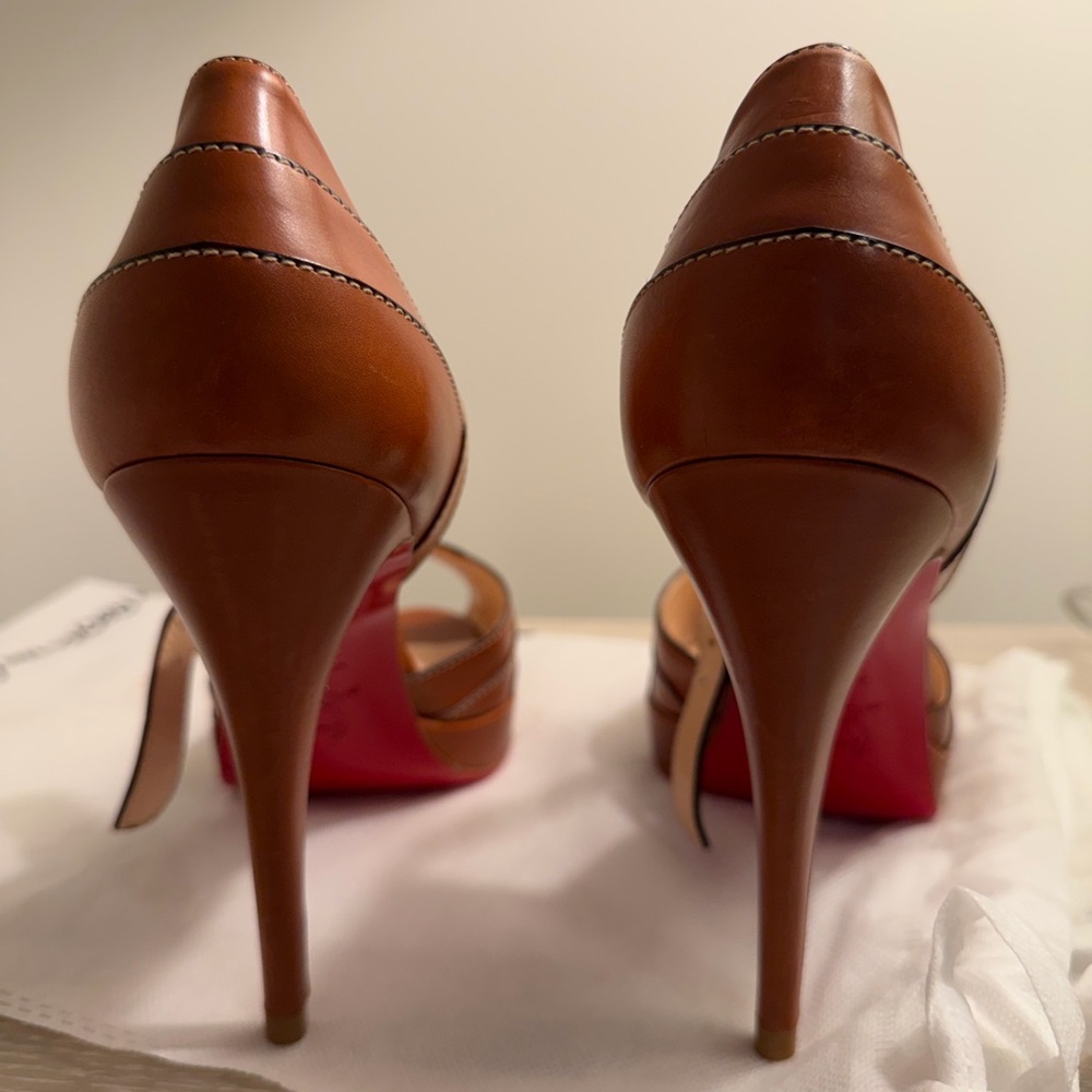 *EUC* sz 9.5/41 Christian Louboutin D’Orsay Pumps Re-Soled w/ new taps! Peep Toe - Picture 3 of 11